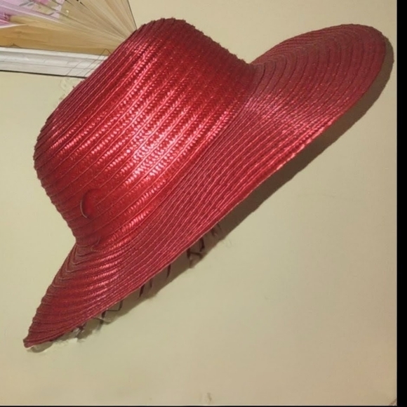 Red Hat with Purple Hat Brooch - Picture 1 of 13